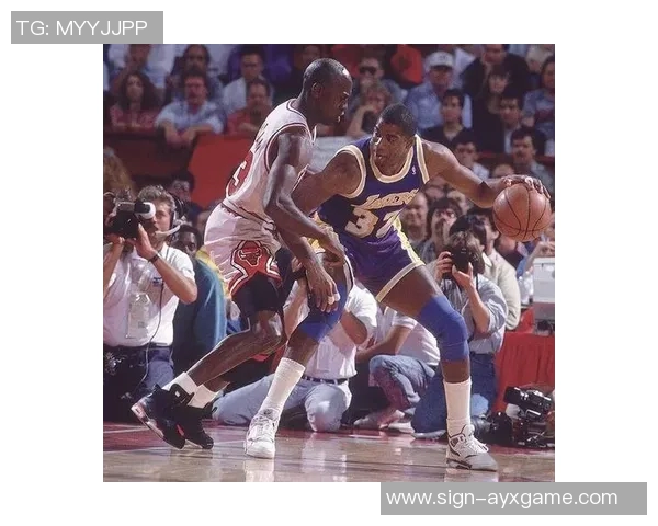 罗伯特森与魔术师的传奇对决：篮球历史上的巅峰时刻解析